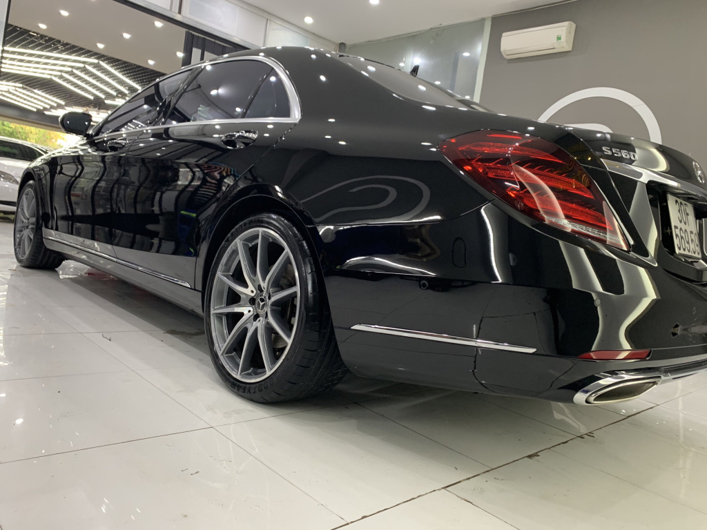 Xe Mercedes-Benz S450 sau khi được phủ bóng